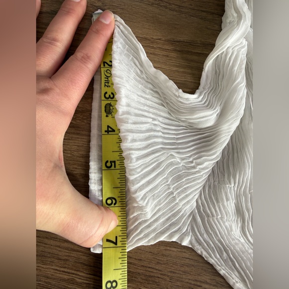 Issey Miyake Sheer Chiffon Twist Top Mock Neck Short Sleeves White Size 2 - Picture 15 of 16